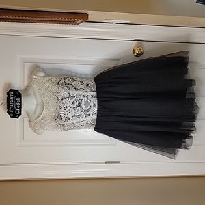 MicBridal Formal Dress New Black White Lace Tulle Medium